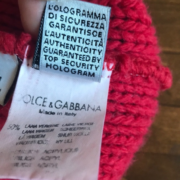 Junior dolce and Gabbana scarf and hat